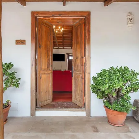 Dom wakacyjny La Paredita Casa Taoro El Tanque